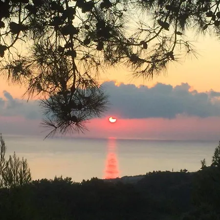 Angela, Panoramablick Uebers Prázdninový dům Vasilikí